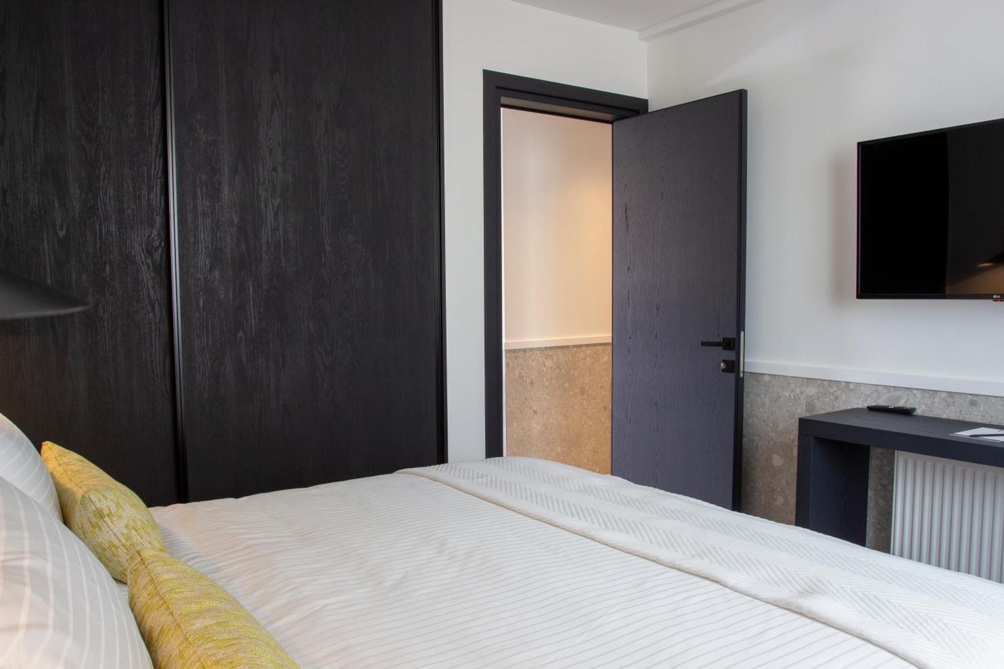 11Suites Aigio Rum bild
